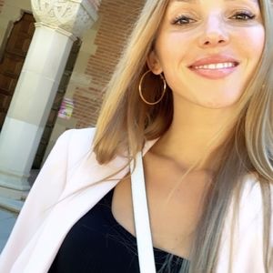 Meet your Posher, Hannah
